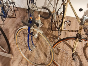 Vernisáž výstavy Bicyklové nebe 9. 5. 2026